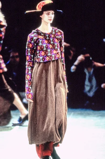 Look 16